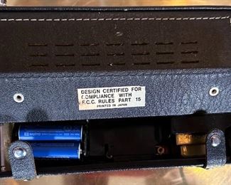 Vintage Zenith R75-Y2 Chassis 26-1 Portable Transistor Radio	5.25 x 8.5 x 3.25in	HxWxD
