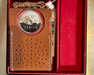 Zenith Royal 50 Red & White AM Transistor Radio Leather Case  in Box	Box: 2.5 x 6.2,5 x 6.25in	HxWxD
