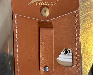 Zenith Royal 50 Red & White AM Transistor Radio Leather Case  in Box	Box: 2.5 x 6.2,5 x 6.25in	HxWxD

