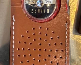 Zenith Royal 50 Red & White AM Transistor Radio Leather Case  in Box	Box: 2.5 x 6.2,5 x 6.25in	HxWxD
