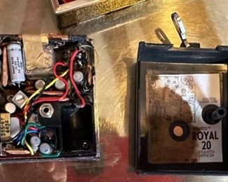 Zenith Royal 20 Radio in box	1.5 x 5.5 x 4.25in	HxWxD
