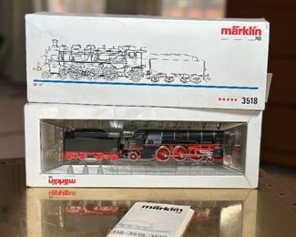 Märklin 3518 Steam Locomotive Series 18 434 Gauge H0 Boxed Marklin HO Train  "Rheingold"	Box:4.5x12x2.5in	HxWxD
