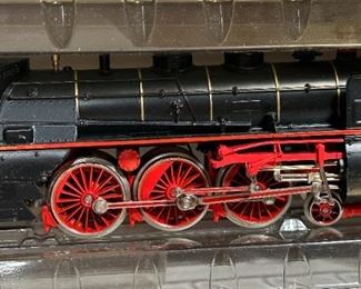 Märklin 3518 Steam Locomotive Series 18 434 Gauge H0 Boxed Marklin HO Train  "Rheingold"	Box:4.5x12x2.5in	HxWxD
