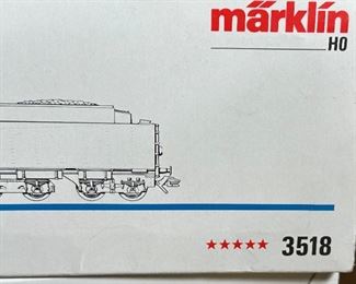 Märklin 3518 Steam Locomotive Series 18 434 Gauge H0 Boxed Marklin HO Train  "Rheingold"	Box:4.5x12x2.5in	HxWxD
