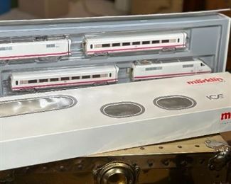 Marklin 3371 DB ICE Inter City Experimental Train Set. ICE Inter City Experiment Ho H0 Märklin	Box: 2x25.75x7.25in	HxWxD
