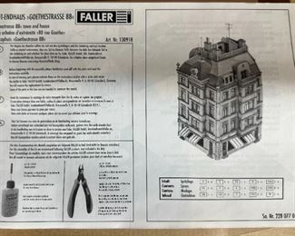 FALLER 130918 Town House Model Goethestr  New Boxed Town House Unbuilt HO Scale	Box: 3.4x14.25x11in	HxWxD
