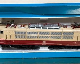 Marklin 3058 HO Red and Cream Electric Locomotive. DB BR151 Toy Train  Märklin	Box: 2.5x10.5x4in	HxWxD
