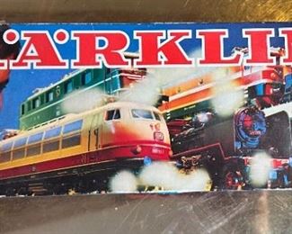 Marklin 3058 HO Red and Cream Electric Locomotive. DB BR151 Toy Train  Märklin	Box: 2.5x10.5x4in	HxWxD
