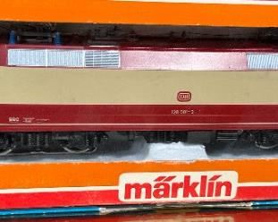 Marklin HO 3153 Train Engine Electric Locomotive in Box  Toy Train  Märklin	Box: 2x13x4in	HxWxD
