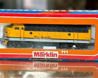 Marklin  3062 HO F7 Classic Diesel RIO GRAND Locomotive Toy Train Märklin	Box: 2x9.5x3.75	HxWxD
