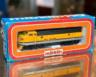 Marklin 4062 HO Scale Rio Grande F7A Diesel  Dummy Locomotive   Toy Train Märklin	Box: 2x9.25x3.5in	HxWxD
