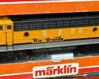 Marklin 4062 HO Scale Rio Grande F7A Diesel  Dummy Locomotive   Toy Train Märklin	Box: 2x9.25x3.5in	HxWxD
