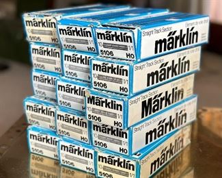 15 Boxes of Marklin HO 5106 Straight Track 10 per box Toy Train Märklin	150 pieces	
