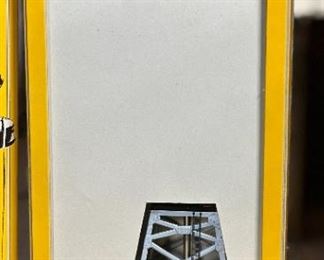 Vintage Marklin 7051 Magnetic Crane in Original Box NICE Made in Western Germany HO Toy Train Märklin	Box: 13x6.25x3.75in	HxWxD
