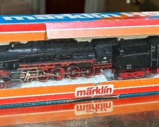 Marklin 3084 HO Steam Locomotive in  Box Toy Train Märklin	Box: 2x13x3.75in	HxWxD
