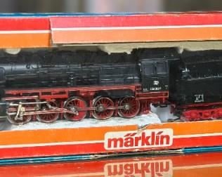 Marklin 3084 HO Steam Locomotive in  Box Toy Train Märklin	Box: 2x13x3.75in	HxWxD
