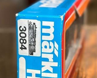 Marklin 3084 HO Steam Locomotive in  Box Toy Train Märklin	Box: 2x13x3.75in	HxWxD
