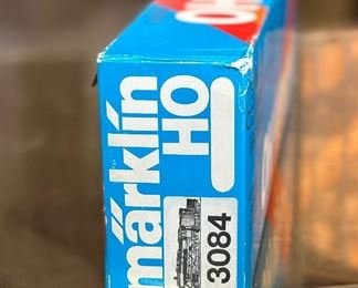 Marklin 3084 HO Steam Locomotive in  Box Toy Train Märklin	Box: 2x13x3.75in	HxWxD
