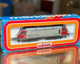 Marklin 3323 HO Swiss Electric Express Locomotive  in  Box Toy Train Märklin	Box: 2x10.5x3.75in	HxWxD
