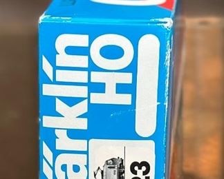 Marklin 3323 HO Swiss Electric Express Locomotive  in  Box Toy Train Märklin	Box: 2x10.5x3.75in	HxWxD
