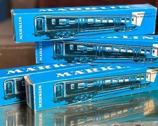 Lot of 4 Marklin 4049  Passenger Car/Coach Train light Blue Box Ho Toy Train Märklin	Box: 1.5x10x2in	HxWxD
