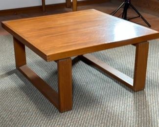 Vintage MCM Danish Modern Trioh Mobler Teak Square Side/Coffee Table Denmark	16.5x33.25x33.25in	HxWxD
