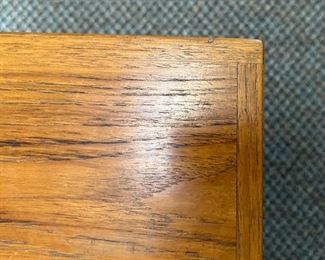 Vintage MCM Danish Modern Trioh Mobler Teak Square Side/Coffee Table Denmark	16.5x33.25x33.25in	HxWxD
