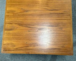Vintage MCM Danish Modern Trioh Mobler Teak Square Side/Coffee Table Denmark	16.5x33.25x33.25in	HxWxD
