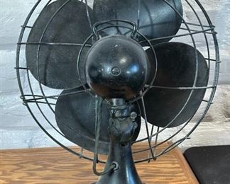 Antique Emerson Electric Desk Fan 77648-AS	20 x 19 x 12in	HxWxD

