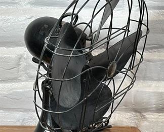 Antique Emerson Electric Desk Fan 77648-AS	20 x 19 x 12in	HxWxD
