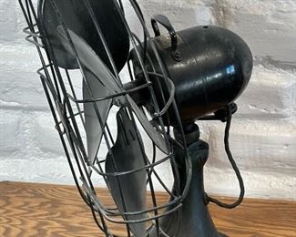 Antique Emerson Electric Desk Fan 77648-AS	20 x 19 x 12in	HxWxD
