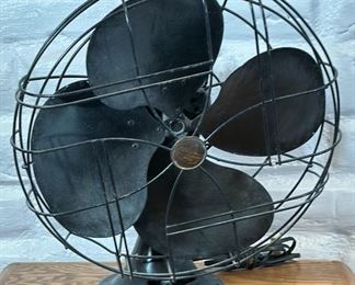 Antique Emerson Electric Desk Fan 77648-AS	20 x 19 x 12in	HxWxD
