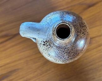 Hulstkamp & Zoon & Molyn Rotterdam Stoneware Gin Bottle	12 x 3.25in diameter at bottom.	
