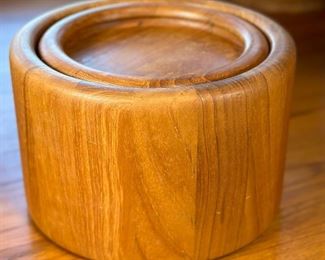 MCM Richard Nissen Denmark Ice Bucket Cooler  Danish modern MCM	5.75 x 8.75in diameter.	
