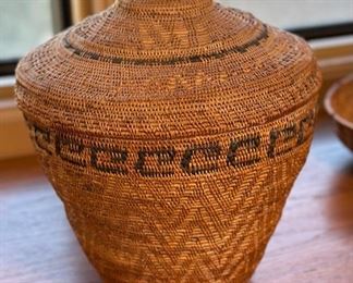 Indonesia Rattan Lidded Basket  Decor	14 x 12in Diameter	
