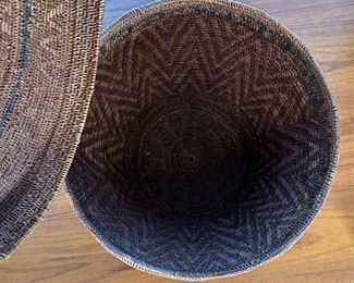 Indonesia Rattan Lidded Basket  Decor	14 x 12in Diameter	
