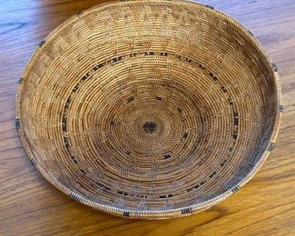 Indonesia Rattan Shallow Basket  Decor	4 x 13.75 diameter.	
