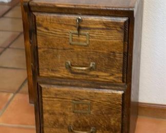 2 Drawer Oak File Cabinet	28 x 16 x 17.5in	HxWxD
