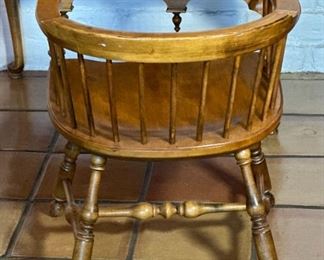 Ethan Allen Maple Chair Single  1776 Collection	26.5 x 26 x 20in	HxWxD
