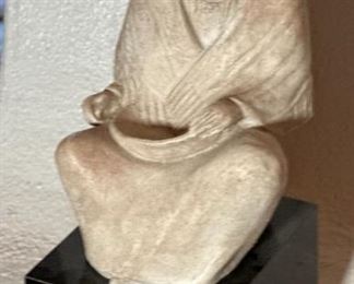 Madre Tierra Austin Productions Native American Sculpture	12 x 4.7,5 x 5.75in	
