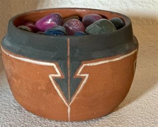 AH-LAH Pottery	38 x 52 x 21in	HxWxD
