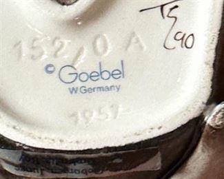 2pc Hummel Umbrella Boy & Girl PAIR 152/OA 152/OB Goebel Porcelain Figurine	5X5X5IN	HxWxD
