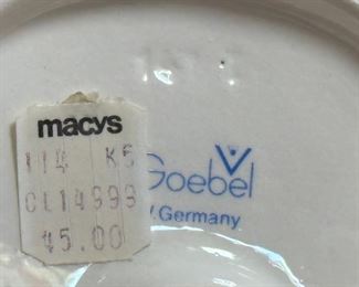 2PC Hummel Apple Tree Boy & Girl PAIR Hummel 141 142 Goebel Porcelain Figurine	6x3.5x3in	HxWxD
