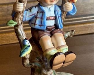 2PC Hummel Apple Tree Boy & Girl PAIR Hummel 141 142 Goebel Porcelain Figurine	6x3.5x3in	HxWxD
