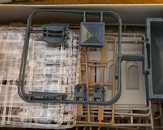 Vollmer 3560 Train Station HO Model Kit Bahnhofstrasse Baden Baden	Box: 3x18x7.5in	HxWxD
