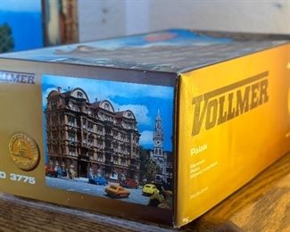 Vollmer 3775 Mansion HO Model Kit Pala	Box: 4x14x8in	HxWxD
