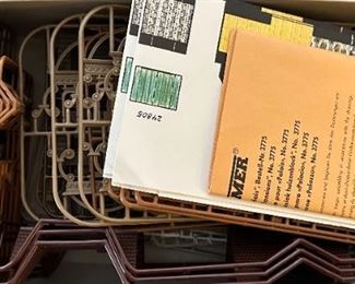 Vollmer 3775 Mansion HO Model Kit Pala	Box: 4x14x8in	HxWxD
