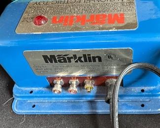 Vintage MARKLIN HO 6152 Transformer 110 Volt 30VA 50Hz Original BOX	3x6.5x7in	HxWxD
