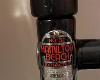 Vintage 1940's Hamilton Beach 32 Green Porcelain Juicer Orange Lemon Juice Press		
