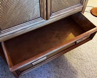 Solid Oak Armoire Wardrobe dresser	60 x 38 x 18in	HxWxD
